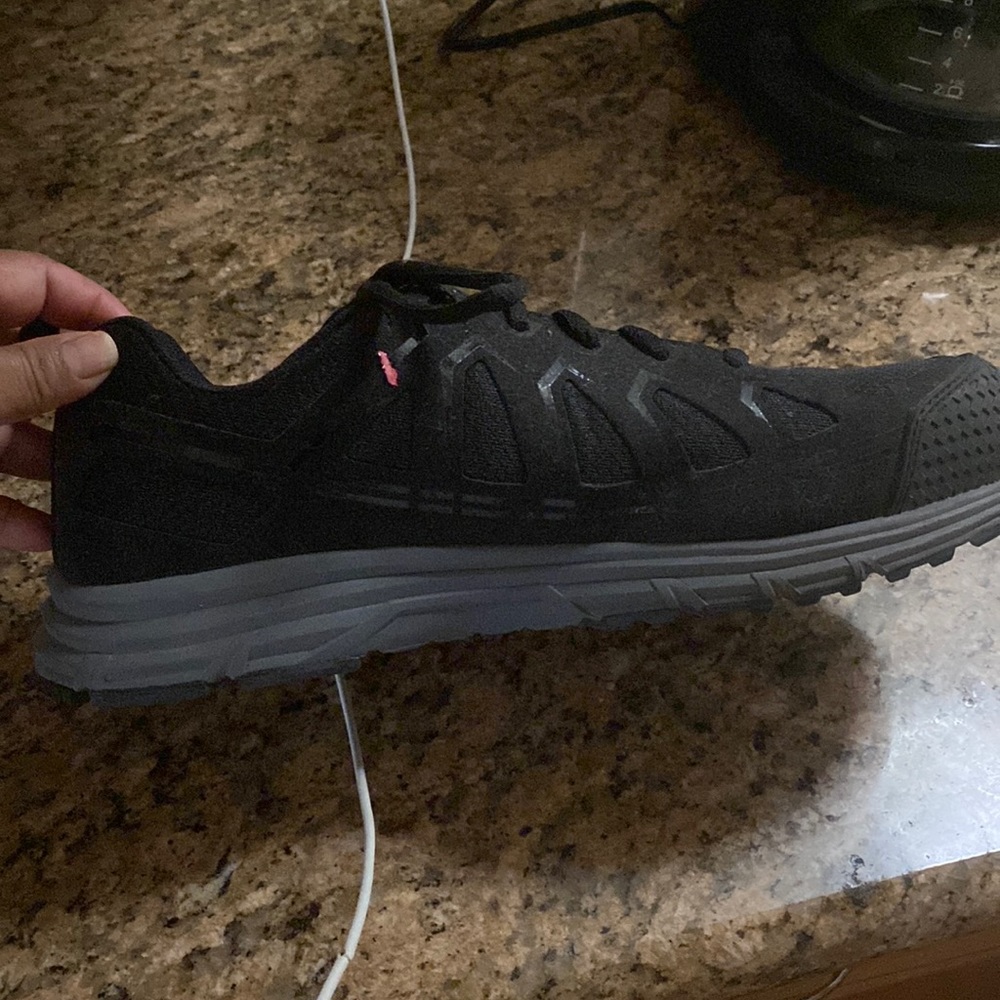Authentic Skechers steel toe. Wore once.